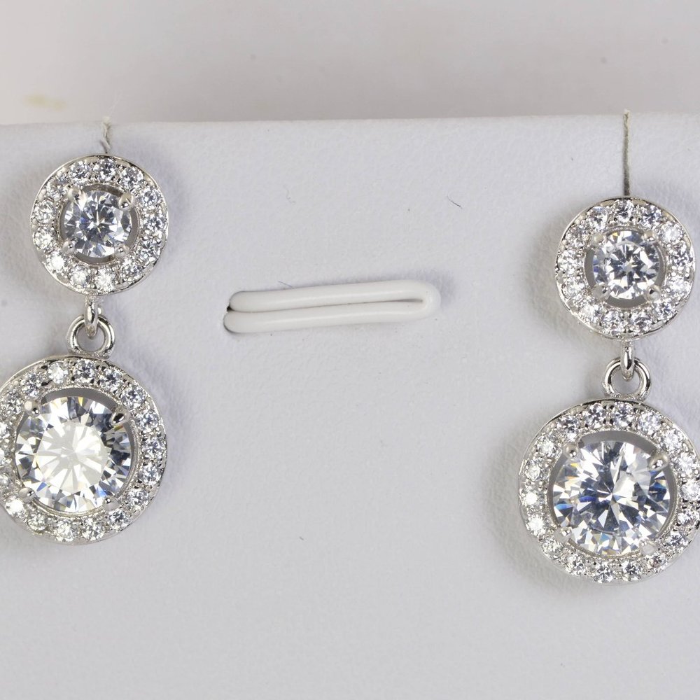 Luxury CZ Trendy Halo Brilliant Drop Dangle Earrings